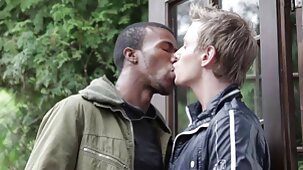 La demi-soeur Tanechka ne s'attendait pas à ce que je la baise pendant que sexe vierge video nous étions seuls à la maison