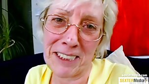 Femme chaude est très excitée après avoir bu du vin italien -4K xnxx femme vierge