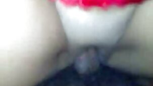 Hot couple en vacances baise film porno une fille vierge sous la douche de l'hôtel