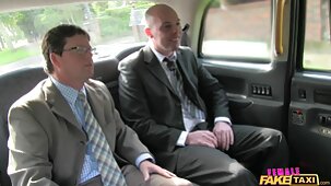 Les xnxx vierje athlètes aiment le sexe extrême