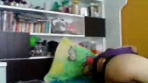 Elle a envoyé son mari en voyage de video porno fille vierge pêche, et elle déboule avec son amant à la maison