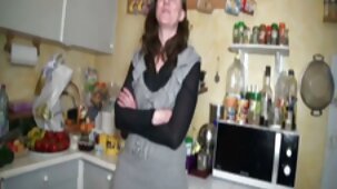 Touche une pornos vierge fille endormie et se masturbe dessus