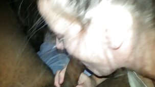 Belle brune après le restaurant suce porn fille vierge et baise