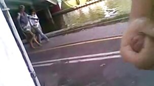 Seins énormes en maillot de porno hub vierge bain