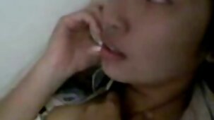 Elle dormait ivre, j'ai décidé d'essayer de la baiser, tout va bien xxxn vierge